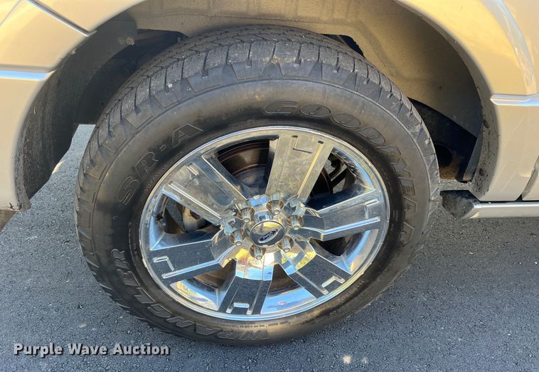 image for item HX9992 2010 Ford Expedition EL Limited  SUV