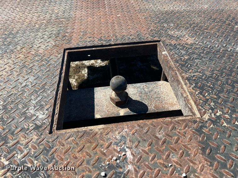 image for item IA9206 1977 Chevrolet C65  flatbed truck