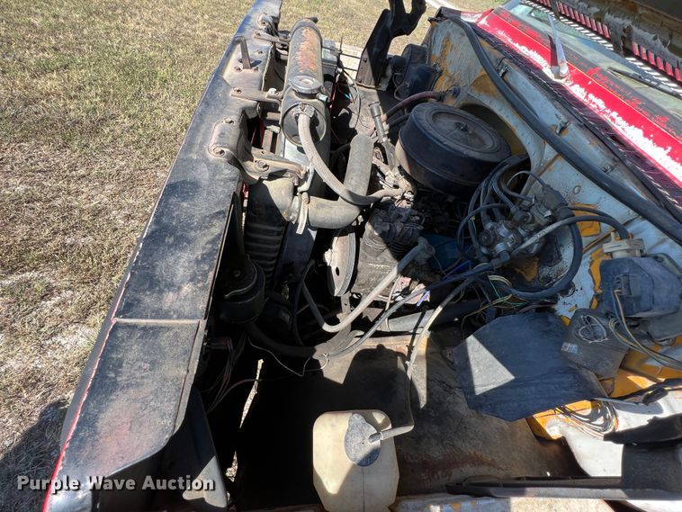 image for item IA9206 1977 Chevrolet C65  flatbed truck