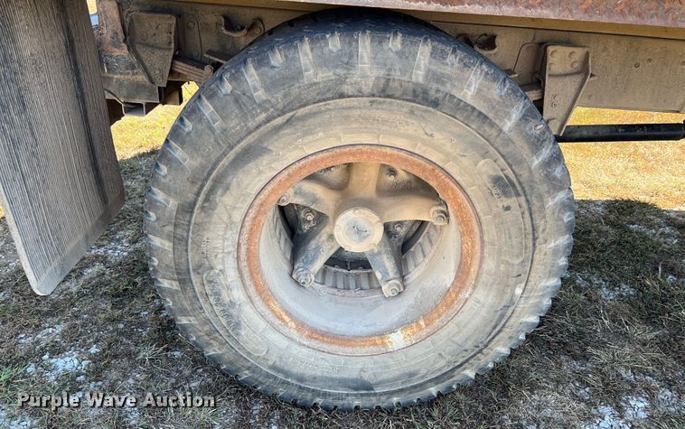 image for item IA9206 1977 Chevrolet C65  flatbed truck