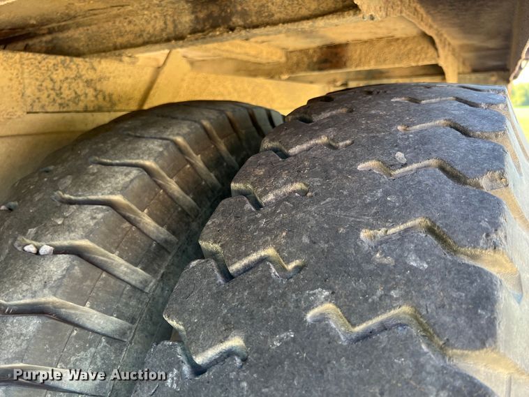 image for item IA9206 1977 Chevrolet C65  flatbed truck