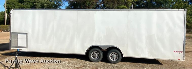 image for item IG9792 2010 United Express  enclosed cargo trailer