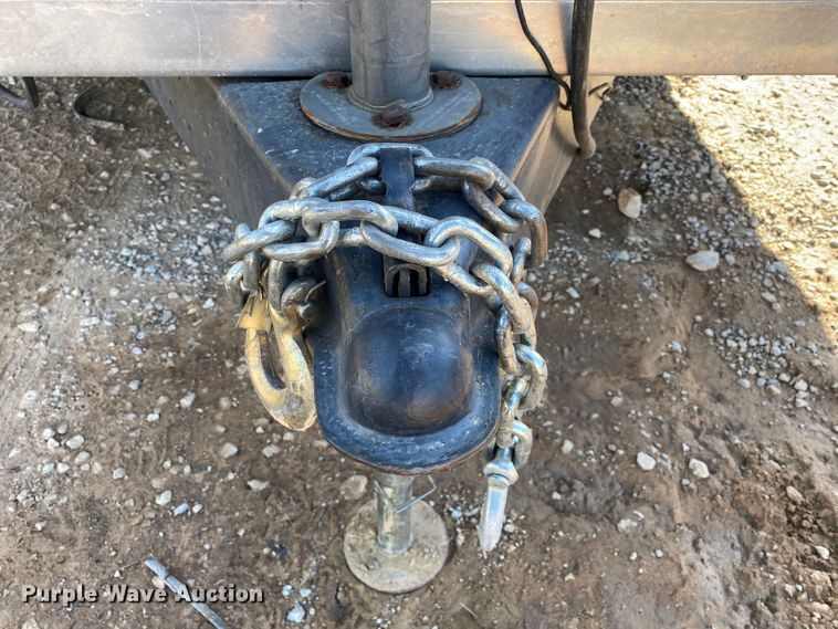 image for item IG9792 2010 United Express  enclosed cargo trailer