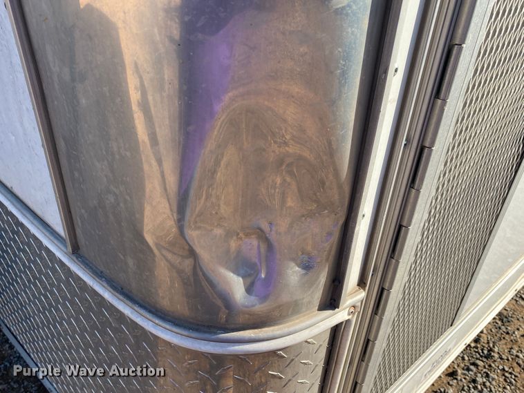 image for item IG9792 2010 United Express  enclosed cargo trailer