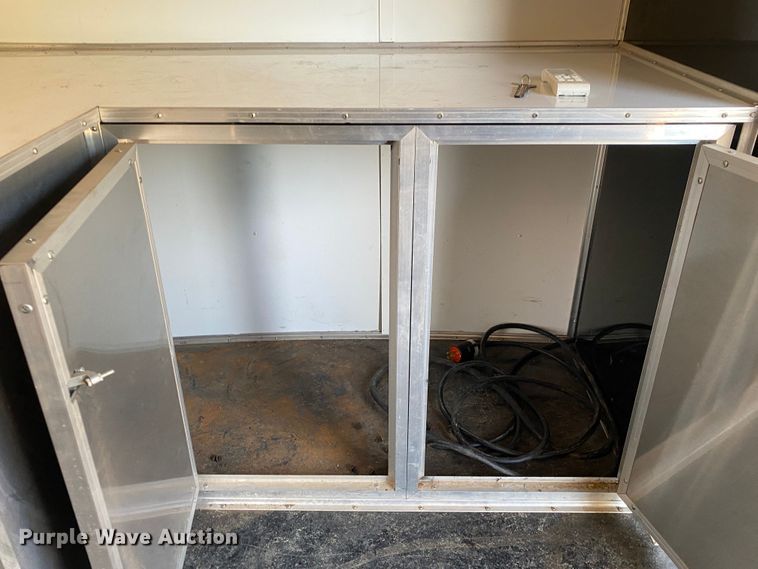 image for item IG9792 2010 United Express  enclosed cargo trailer