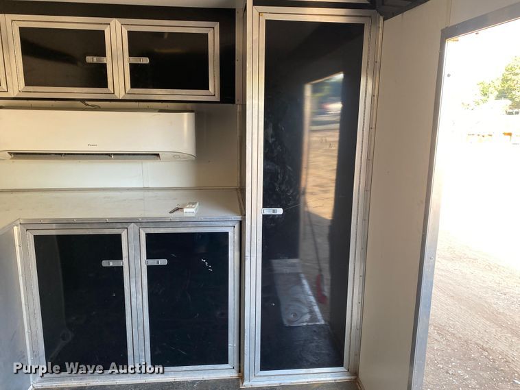 image for item IG9792 2010 United Express  enclosed cargo trailer