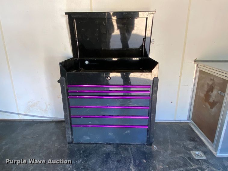 image for item IG9792 2010 United Express  enclosed cargo trailer