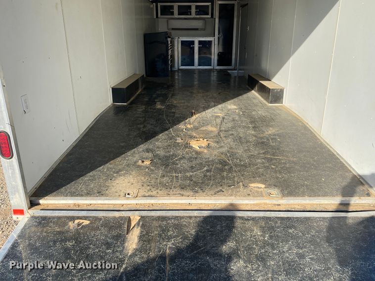 image for item IG9792 2010 United Express  enclosed cargo trailer