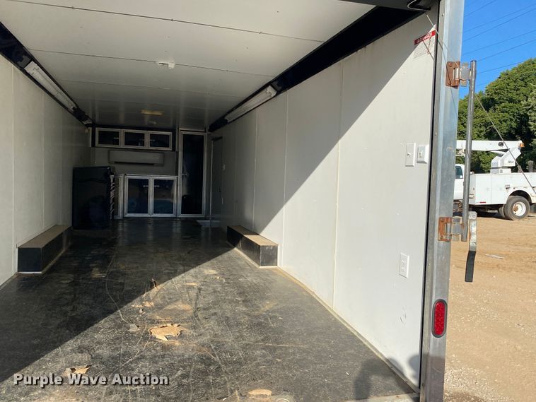 image for item IG9792 2010 United Express  enclosed cargo trailer