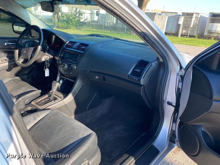 image for item JA9039 2004 Honda Accord