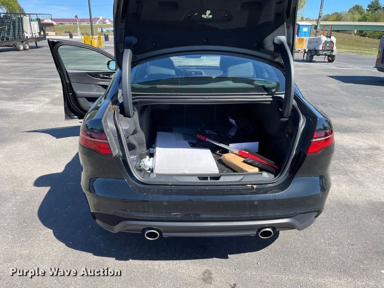 image for item JC9919 2020 Jaguar P250 XE