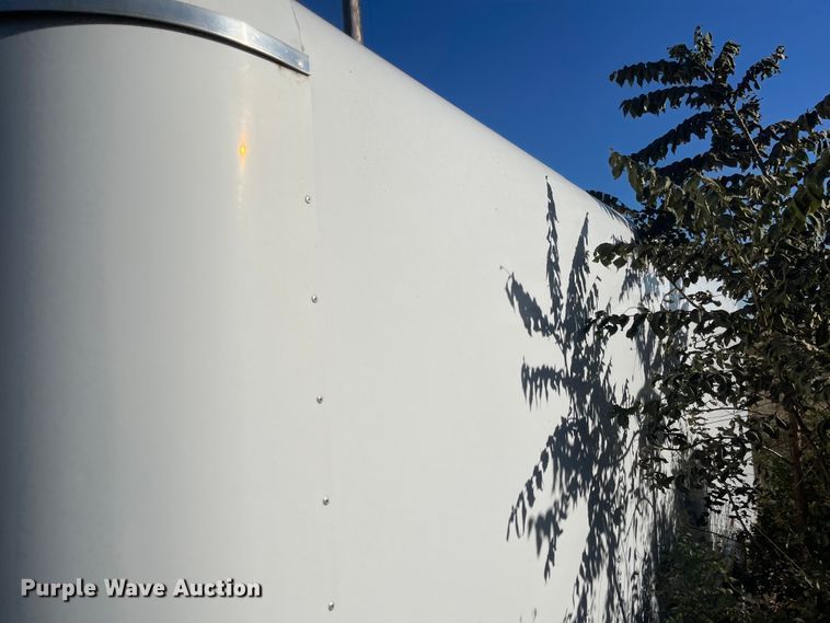 image for item JD9211 2013 Sharp  spray foam trailer