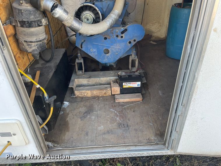 image for item JD9211 2013 Sharp  spray foam trailer