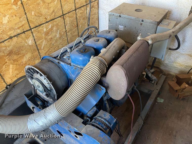 image for item JD9211 2013 Sharp  spray foam trailer