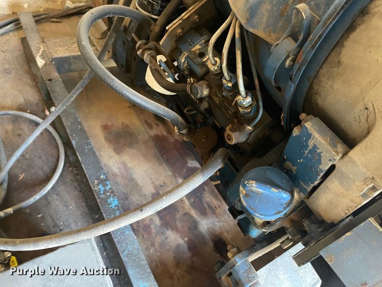 image for item JD9211 2013 Sharp  spray foam trailer