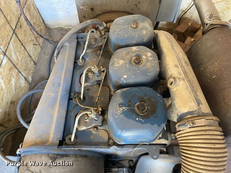 image for item JD9211 2013 Sharp  spray foam trailer