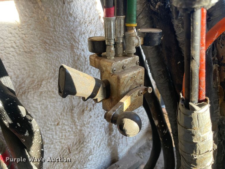 image for item JD9211 2013 Sharp  spray foam trailer