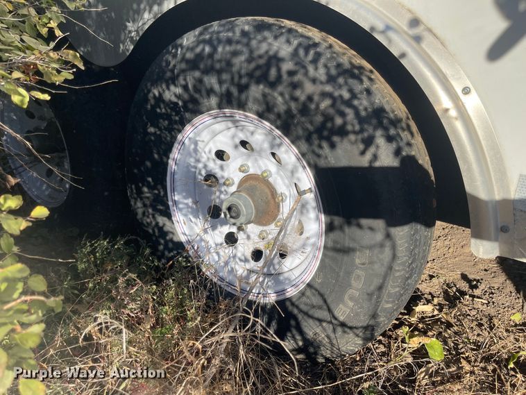 image for item JD9211 2013 Sharp  spray foam trailer