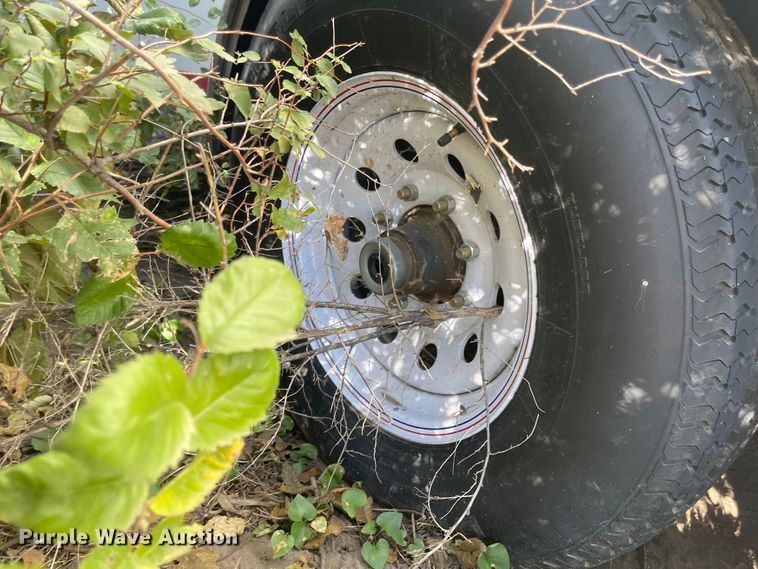 image for item JD9211 2013 Sharp  spray foam trailer