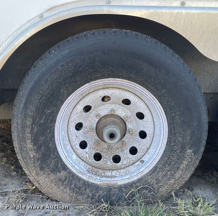 image for item JD9211 2013 Sharp  spray foam trailer