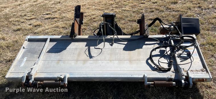 image for item JD9212 End gate lift