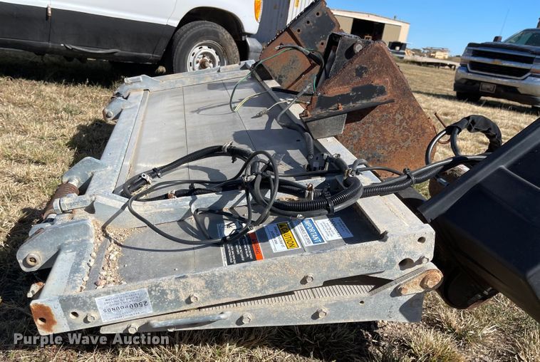 image for item JD9212 End gate lift