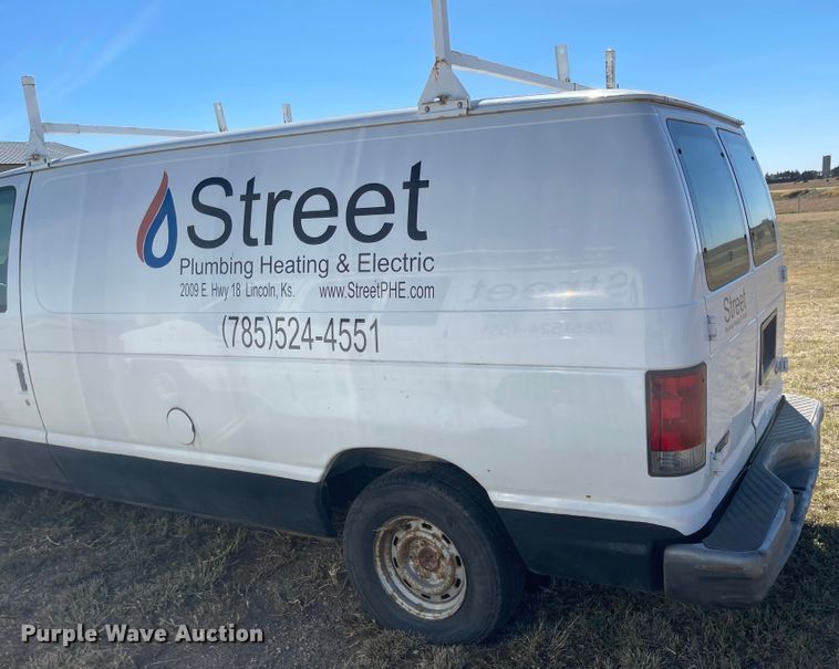 image for item JD9213 2003 Ford E150  van