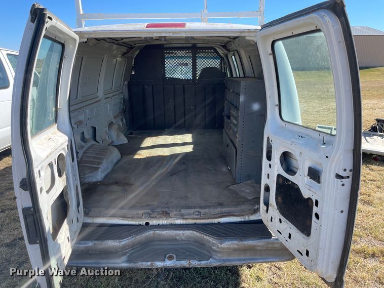 image for item JD9213 2003 Ford E150  van