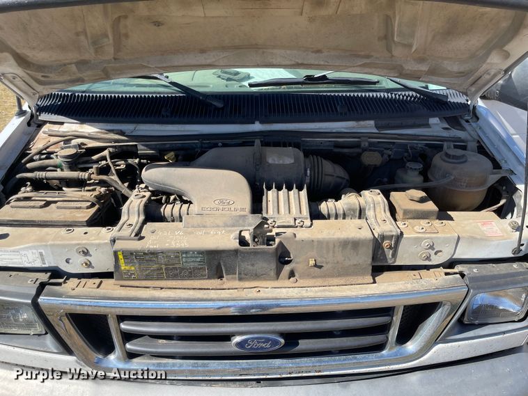 image for item JD9213 2003 Ford E150  van