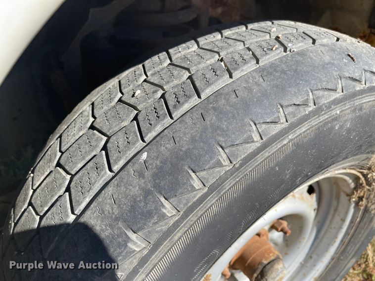 image for item JD9213 2003 Ford E150  van