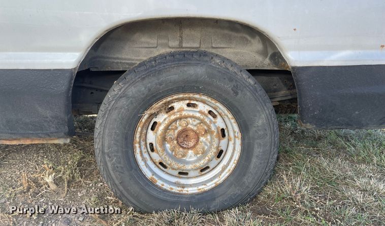 image for item JD9213 2003 Ford E150  van