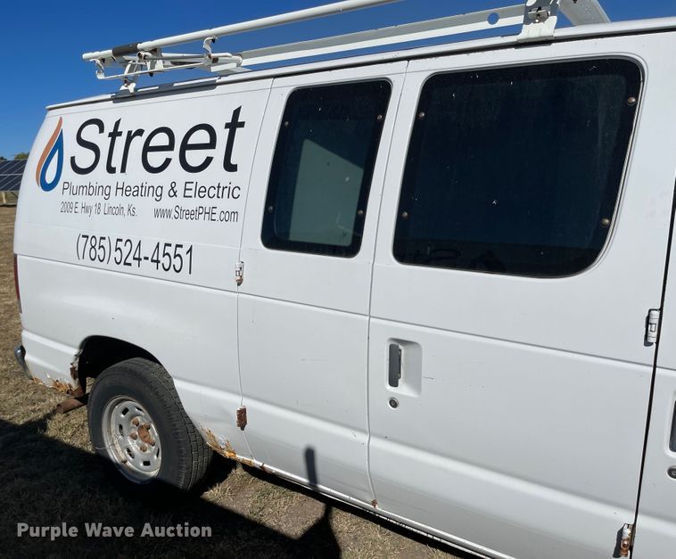 image for item JD9214 2004 Ford E150  van