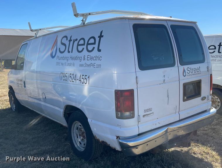 image for item JD9214 2004 Ford E150  van