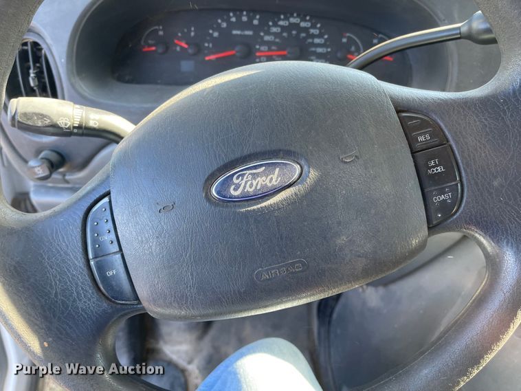 image for item JD9214 2004 Ford E150  van