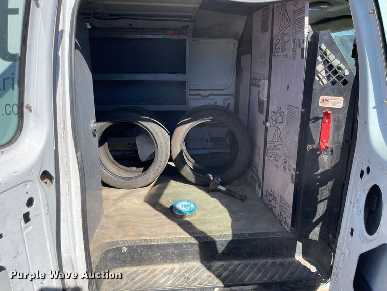 image for item JD9214 2004 Ford E150  van