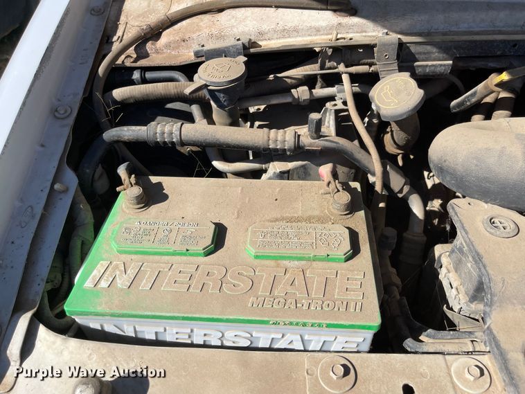 image for item JD9214 2004 Ford E150  van