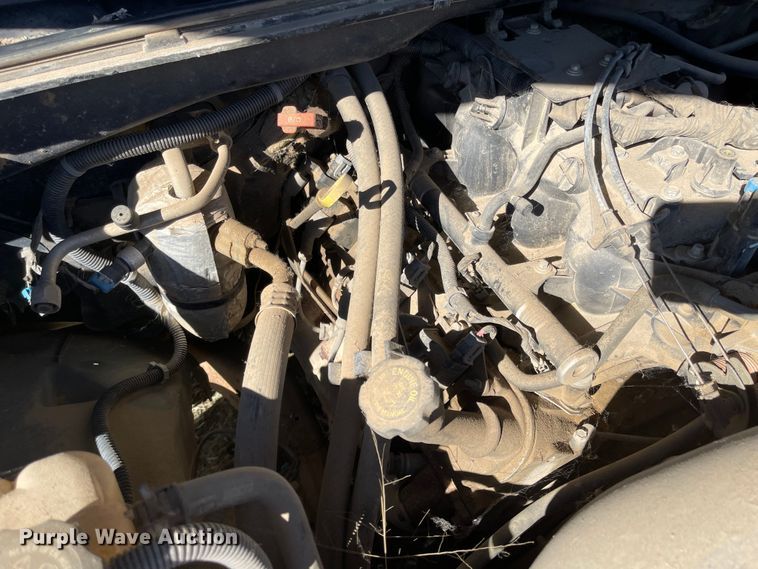 image for item JD9215 2002 GMC Sierra 1500  pickup truck