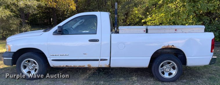 image for item JD9219 2004 Dodge Ram 1500  pickup truck