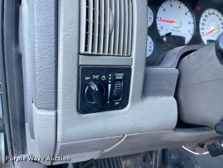 image for item JD9219 2004 Dodge Ram 1500  pickup truck