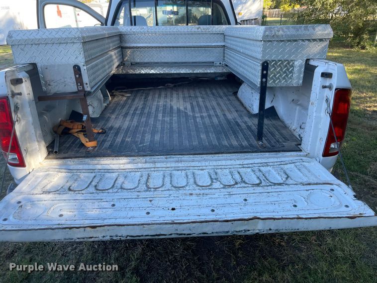 image for item JD9219 2004 Dodge Ram 1500  pickup truck