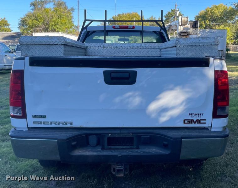 image for item JD9220 2011 GMC Sierra 1500  pickup truck