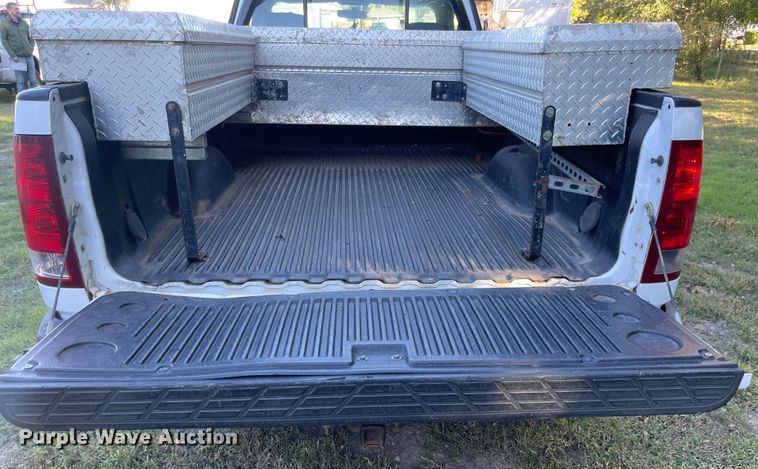 image for item JD9220 2011 GMC Sierra 1500  pickup truck