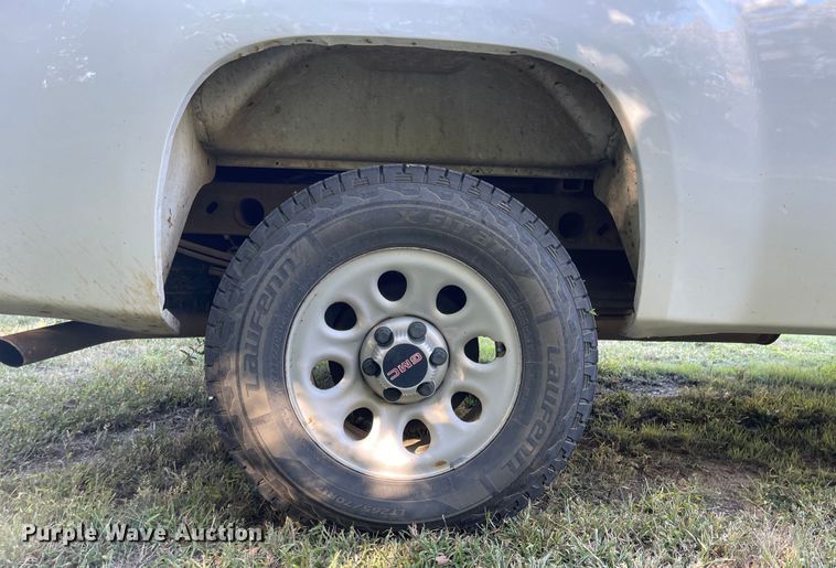 image for item JD9220 2011 GMC Sierra 1500  pickup truck