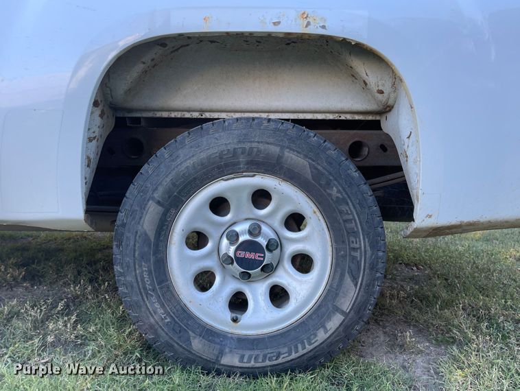 image for item JD9220 2011 GMC Sierra 1500  pickup truck