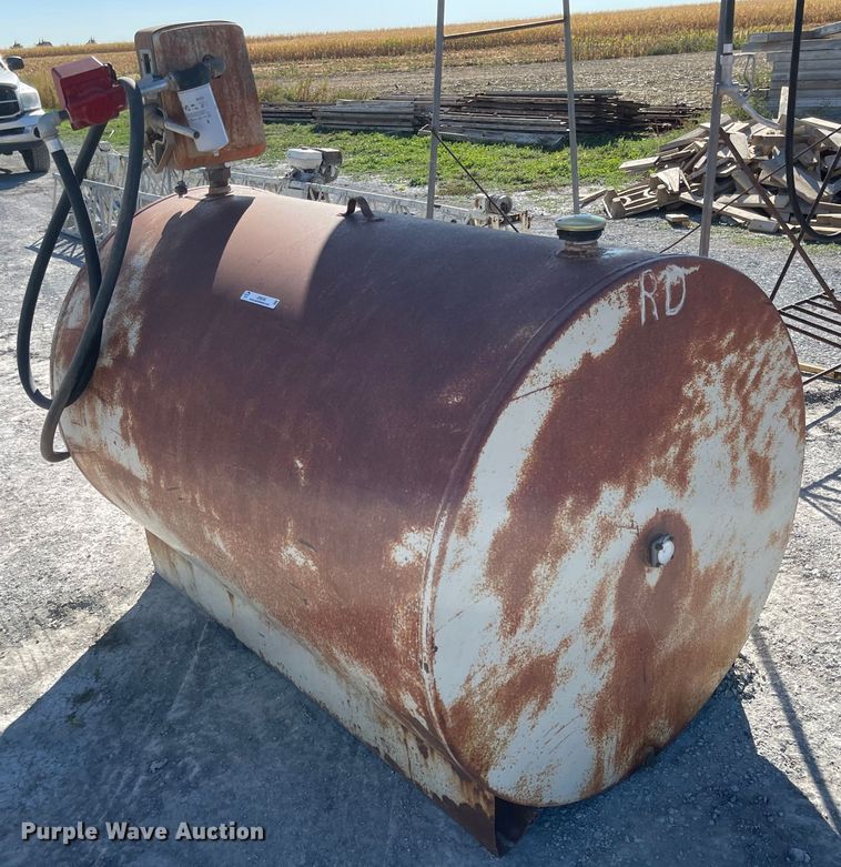 image for item JD9245 (2) fuel tanks