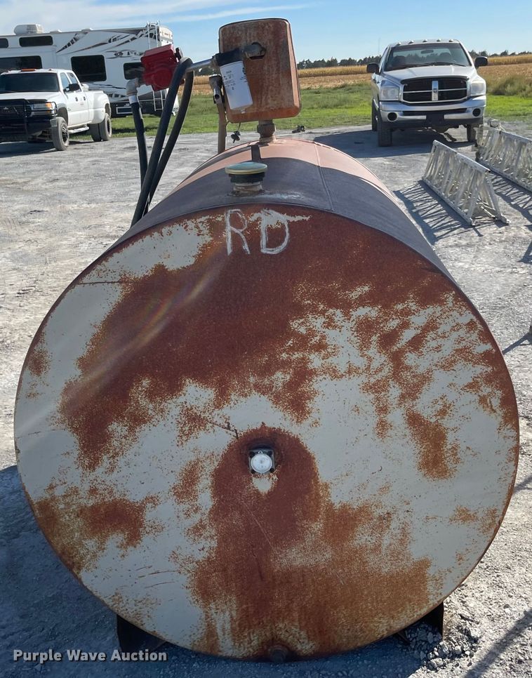 image for item JD9245 (2) fuel tanks