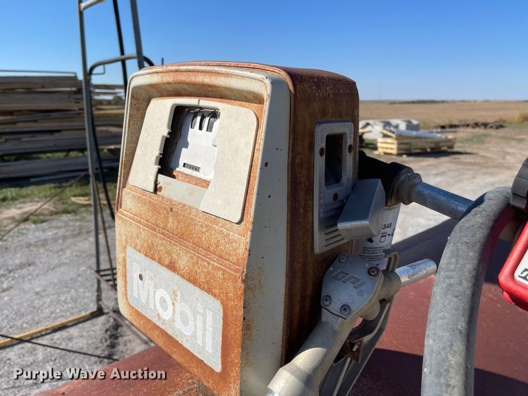 image for item JD9245 (2) fuel tanks