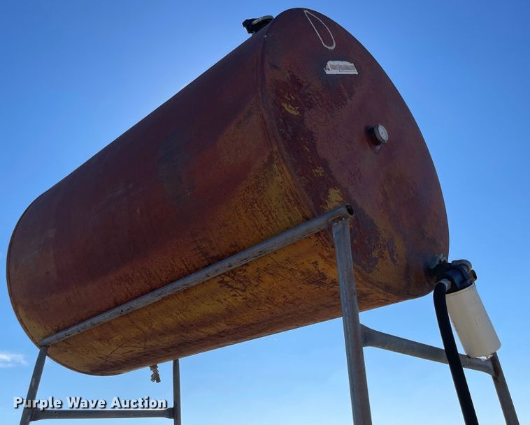 image for item JD9245 (2) fuel tanks