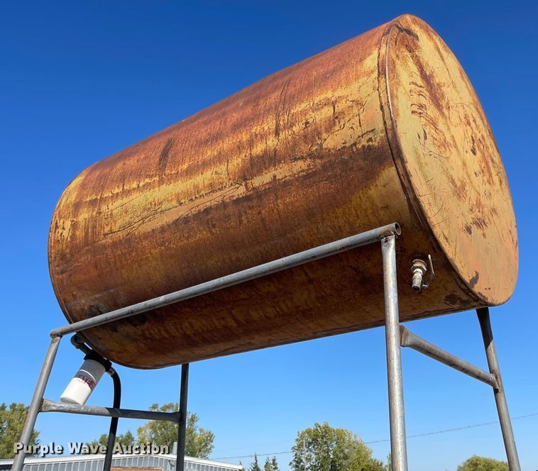 image for item JD9245 (2) fuel tanks