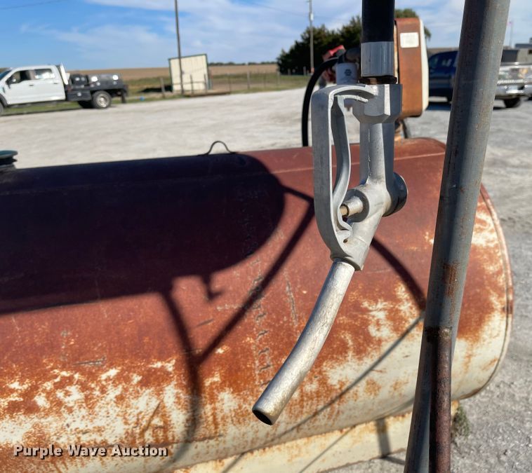 image for item JD9245 (2) fuel tanks